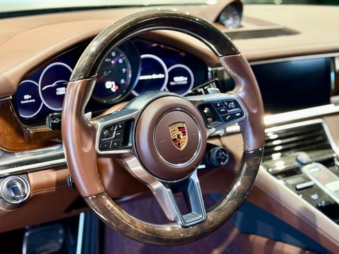 Used 2018 Porsche Panamera Turbo image 56
