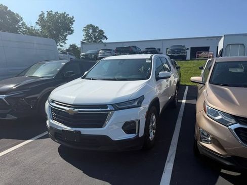 Used 2023 Chevrolet Traverse LS w/ Safety Package FWD image 3