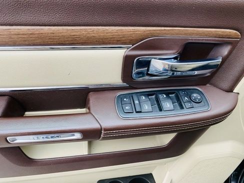 Used 2014 RAM 1500 Laramie w/ Convenience Group image 29