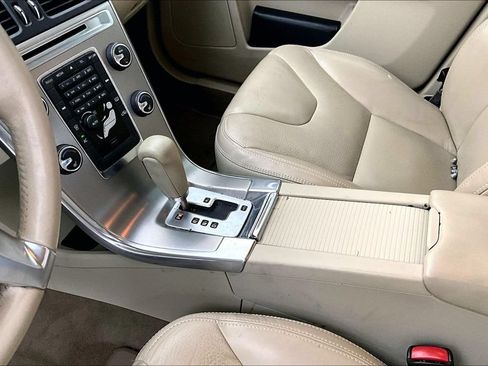 Used 2012 Volvo XC60 3.2 FWD image 16