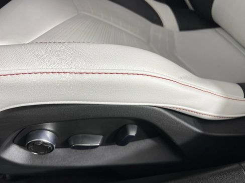 Used 2023 Chevrolet Corvette Stingray Premium Cpe w/ Z51 Performance Package image 28