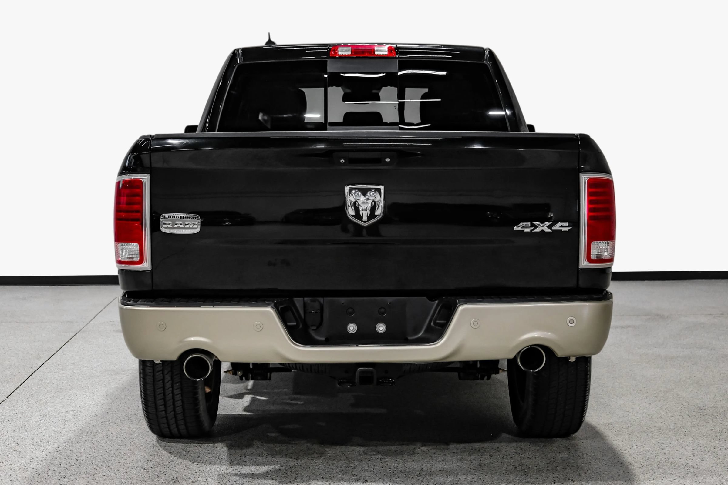 Used 2016 RAM 1500 Laramie Longhorn w/ Convenience Group AWD/4WD image 7