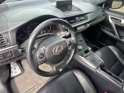 Used 2015 Lexus CT 200h image 12
