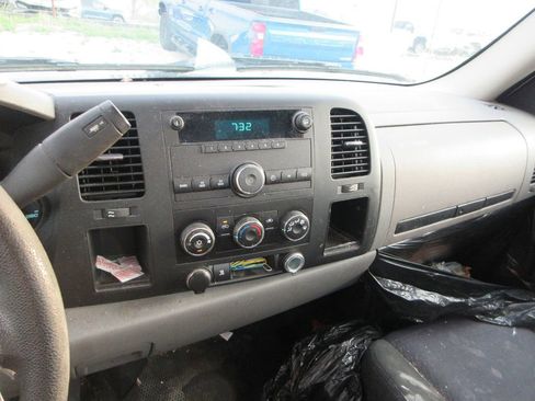 Used 2010 Chevrolet Silverado 1500 W/T image 8