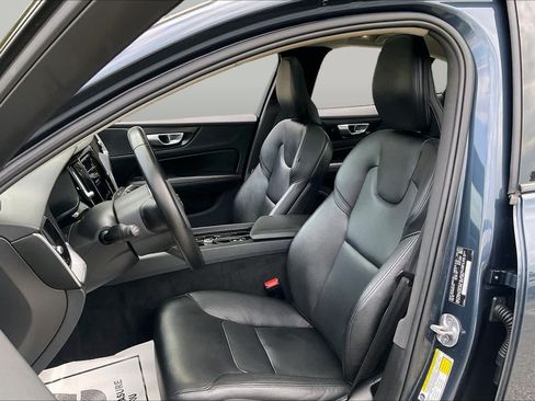 Used 2024 Volvo S60 B5 Core AWD/4WD image 7