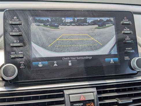Used 2020 Honda Accord EX image 24