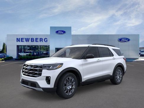 New 2026 Ford Explorer Active image 3