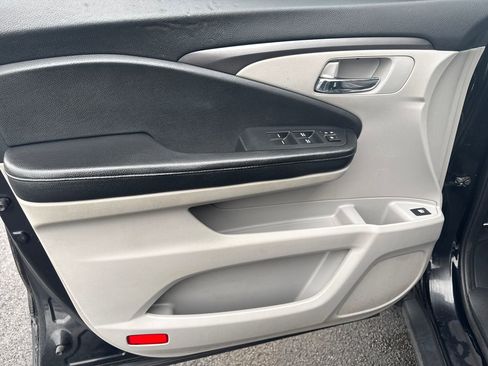 Used 2016 Honda Pilot EX image 16
