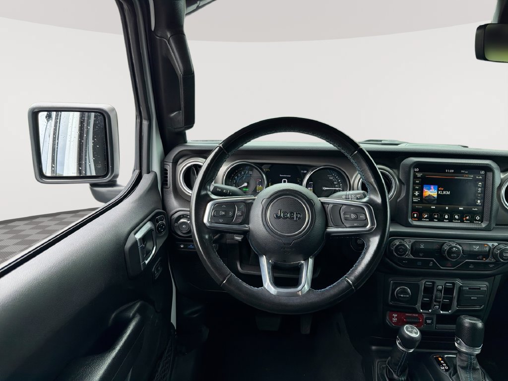 Used 2022 Jeep Wrangler Unlimited Rubicon 4xe AWD/4WD image 11