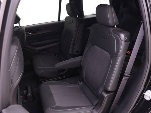 Used 2024 Jeep Grand Cherokee L Laredo w/ Trailer Tow Package image 10