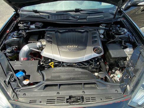 Used 2015 Hyundai Genesis 3.8 RWD image 41