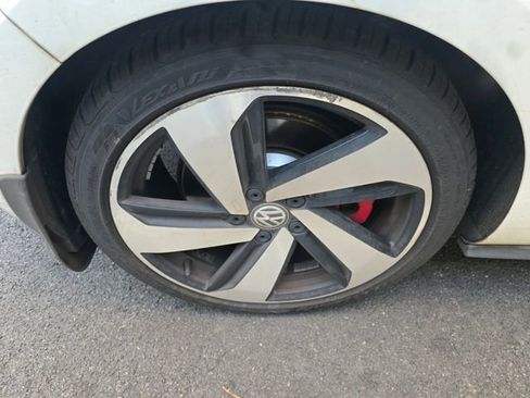 Used 2020 Volkswagen GTI S image 9