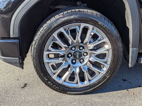 Used 2023 GMC Sierra 1500 Denali Ultimate image 10