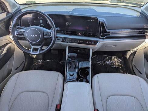 Used 2024 Kia Sportage EX image 12