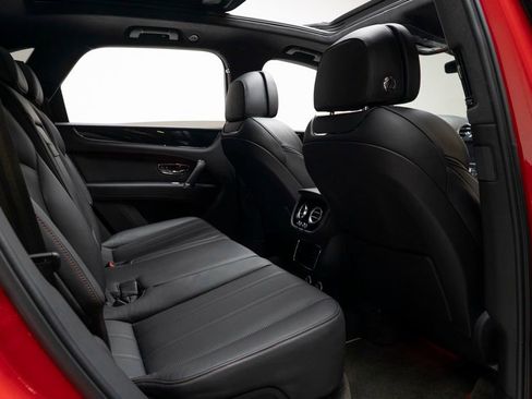 Used 2019 Bentley Bentayga V8 image 59
