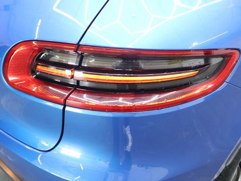 Used 2016 Porsche Macan S w/ Infotainment Package AWD/4WD image 35