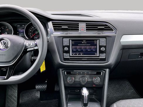 Used 2019 Volkswagen Tiguan S FWD image 7
