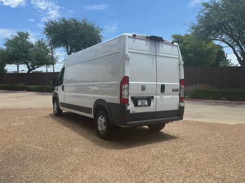 Used 2017 RAM ProMaster 2500 w/ Interior Convenience Group FWD image 9