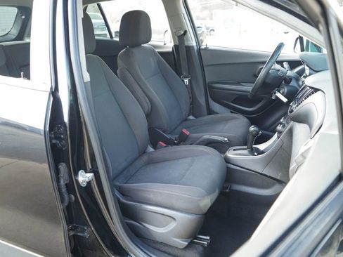 Used 2021 Chevrolet Trax LS w/ Tint and Cruise Package image 31