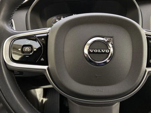 Used 2022 Volvo XC90 T6 Momentum w/ Advanced Package image 15