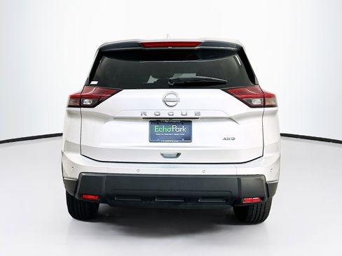 Used 2025 Nissan Rogue SV AWD/4WD image 7