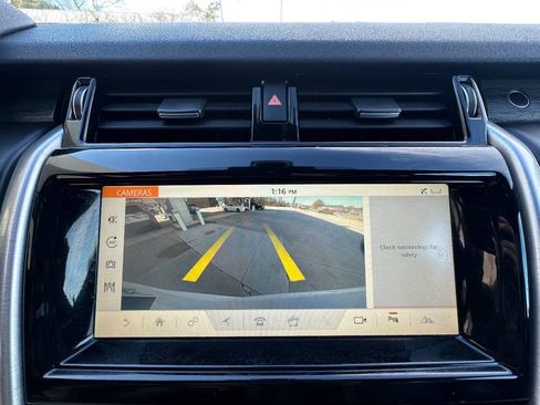 Used 2017 Land Rover Discovery HSE Luxury image 32