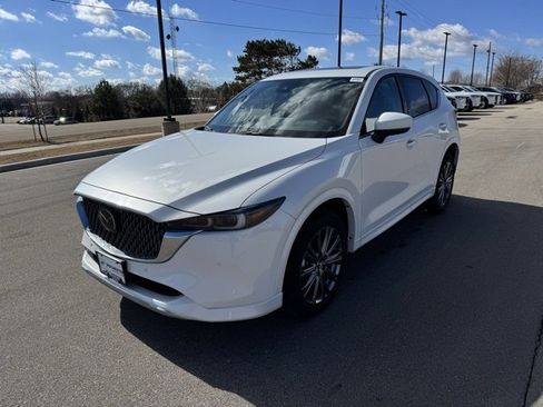 New 2025 MAZDA CX-5 Signature image 36