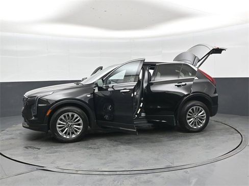 Used 2024 Cadillac XT4 Premium Luxury image 50