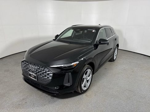 Used 2025 Audi Q5 Premium Plus w/ Premium Plus image 31