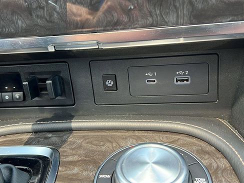 Used 2022 Nissan Armada Platinum w/ Captain's Chairs Package AWD/4WD image 30
