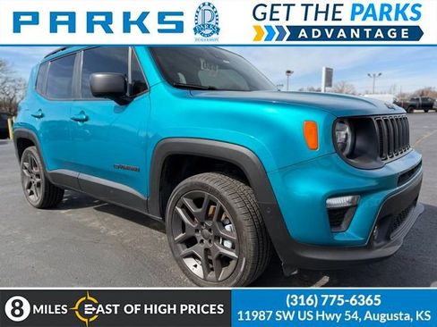 Used 2021 Jeep Renegade Latitude w/ Luxury Group II image 1