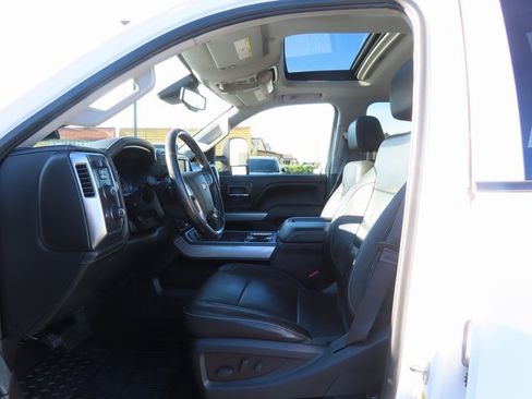 Used 2015 Chevrolet Silverado 3500 LTZ image 14