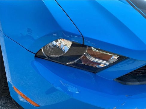 Used 2012 Ford Mustang Convertible RWD image 23