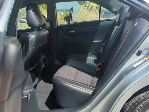 Used 2016 Toyota Camry SE FWD image 26