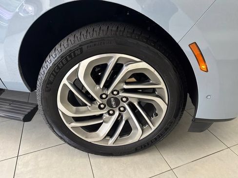 Used 2025 Lincoln Navigator Reserve AWD/4WD image 31