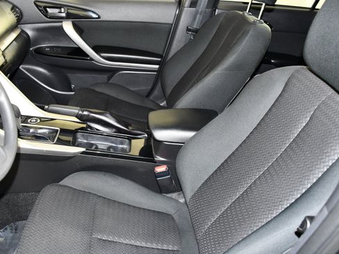Used 2023 Mitsubishi Eclipse Cross LE AWD/4WD image 36