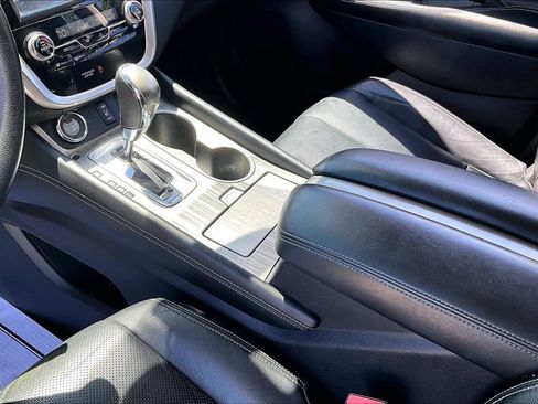 Used 2015 Nissan Murano S AWD/4WD image 18