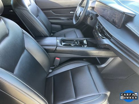 Certified 2025 Nissan Murano SV image 12