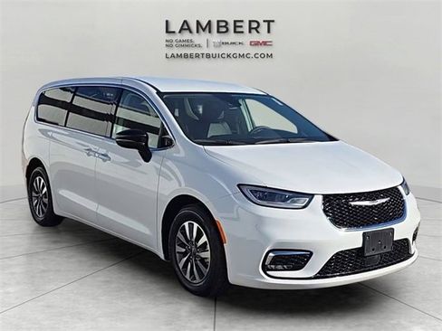 Used 2024 Chrysler Pacifica Select image 7