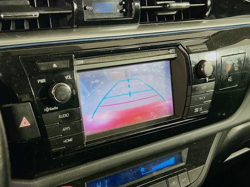 Used 2015 Toyota Corolla S Premium image 9