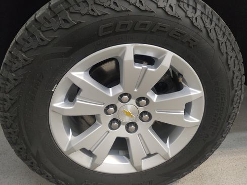 Used 2022 Chevrolet Colorado LT w/ Safety Package image 31