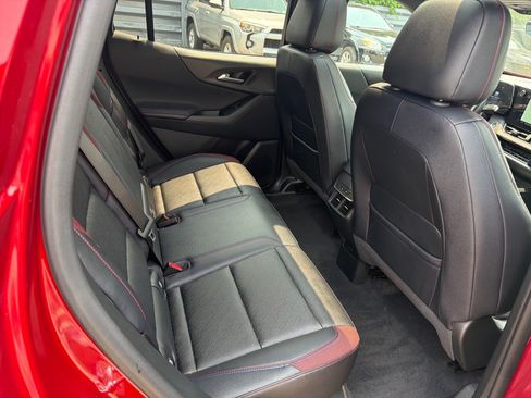 Used 2025 Chevrolet Equinox RS w/ Safety and Technology Package AWD/4WD image 17