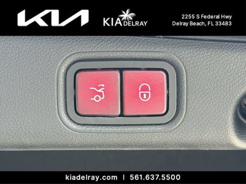 Used 2018 Mercedes-Benz E 300 image 9