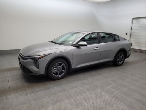 Used 2025 Kia K4 FWD image 2