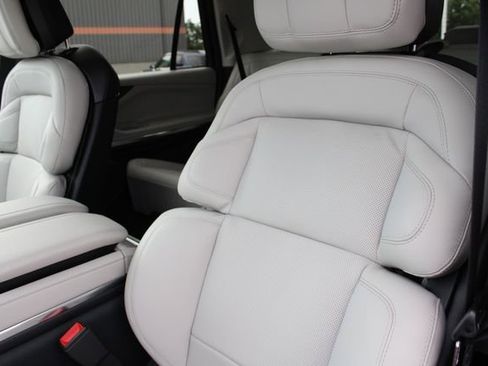 New 2026 Lincoln Navigator Reserve AWD/4WD image 50