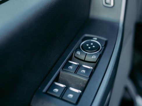 Used 2024 Ford F350 XLT image 17