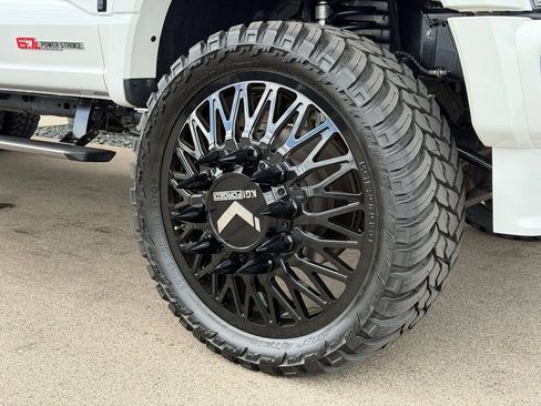 Used 2025 Ford F450 Platinum w/ FX4 Off-Road Package AWD/4WD image 25