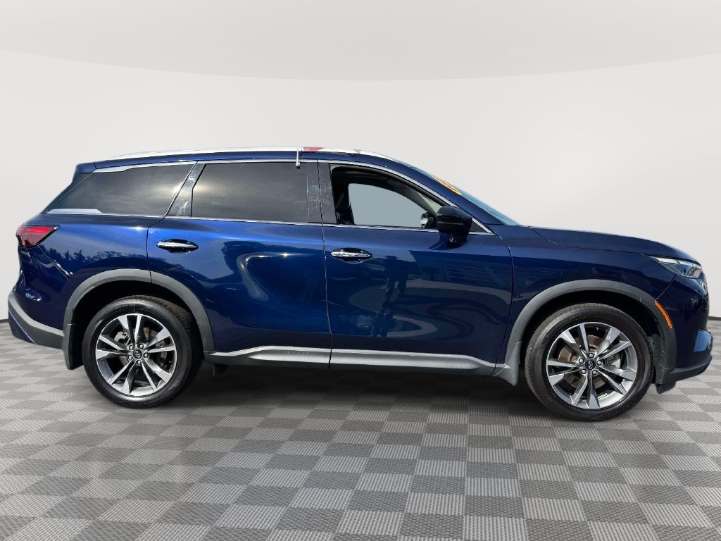 Used 2025 INFINITI QX60 Luxe AWD/4WD image 4