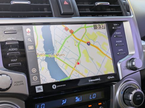 Used 2020 Toyota 4Runner Limited image 33