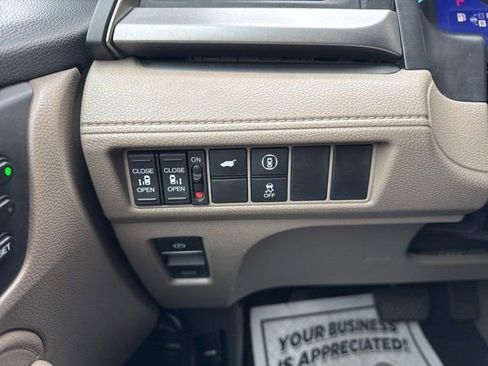 Used 2023 Honda Odyssey EX-L image 19